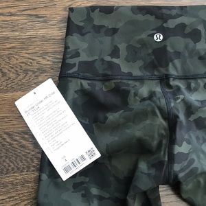 lululemon athletica Pants - Lululemon wunder under camo lululemon athletica Pants - Lululemon wunder under camo